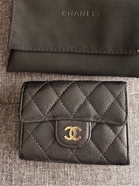 CHANEL Black Quilted Leather Key Pouch / Wallet with Gold CC